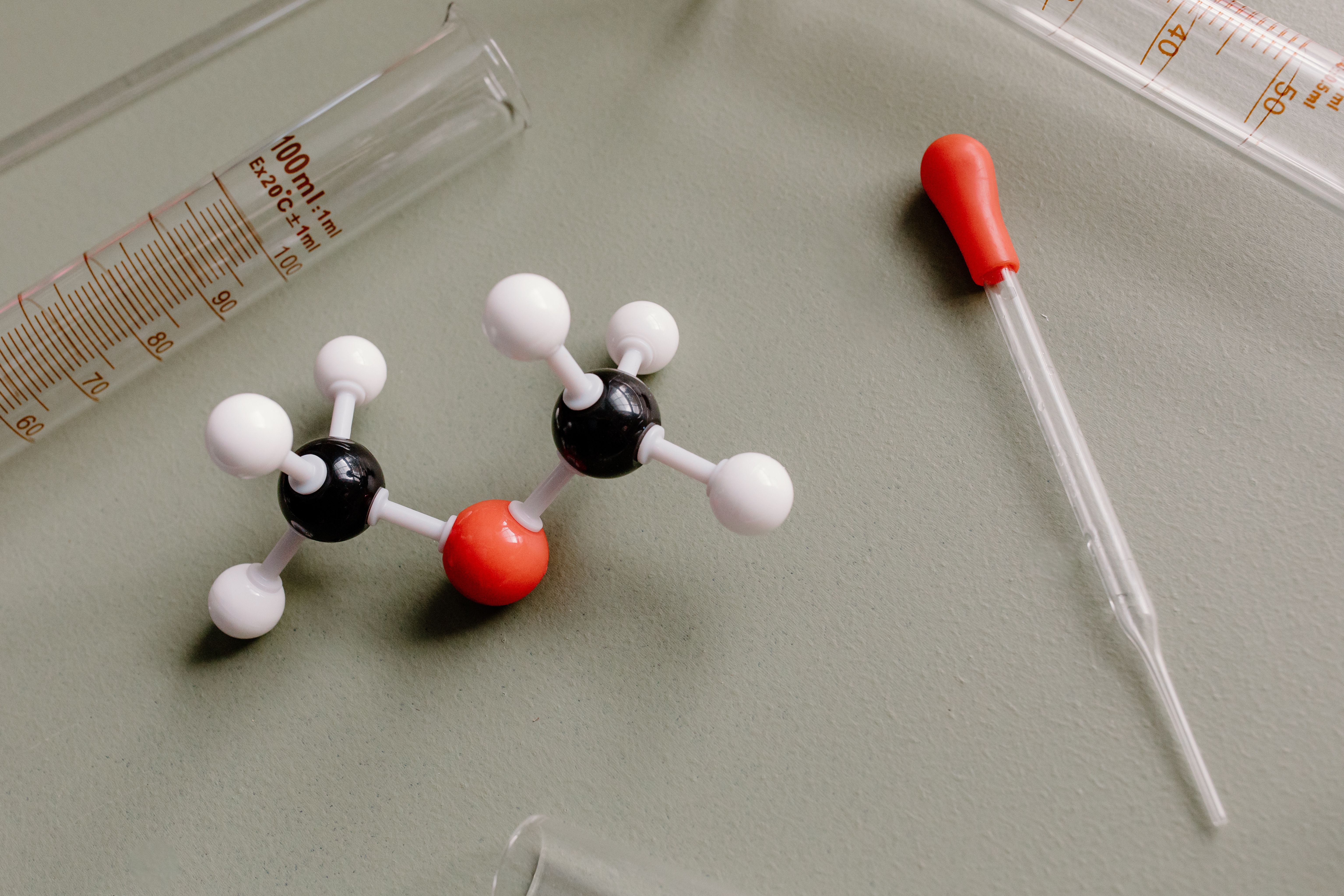 Atoms and cells illustrating molecular structure